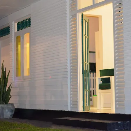 Cozzy White Villa Unawatuna Exterior photo
